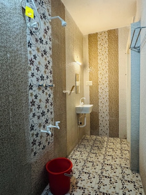 Shower, towels, soap, shampoo