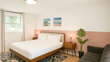 Single Room, 1 King Bed with Sofa bed | Individually decorated, individually furnished, blackout drapes