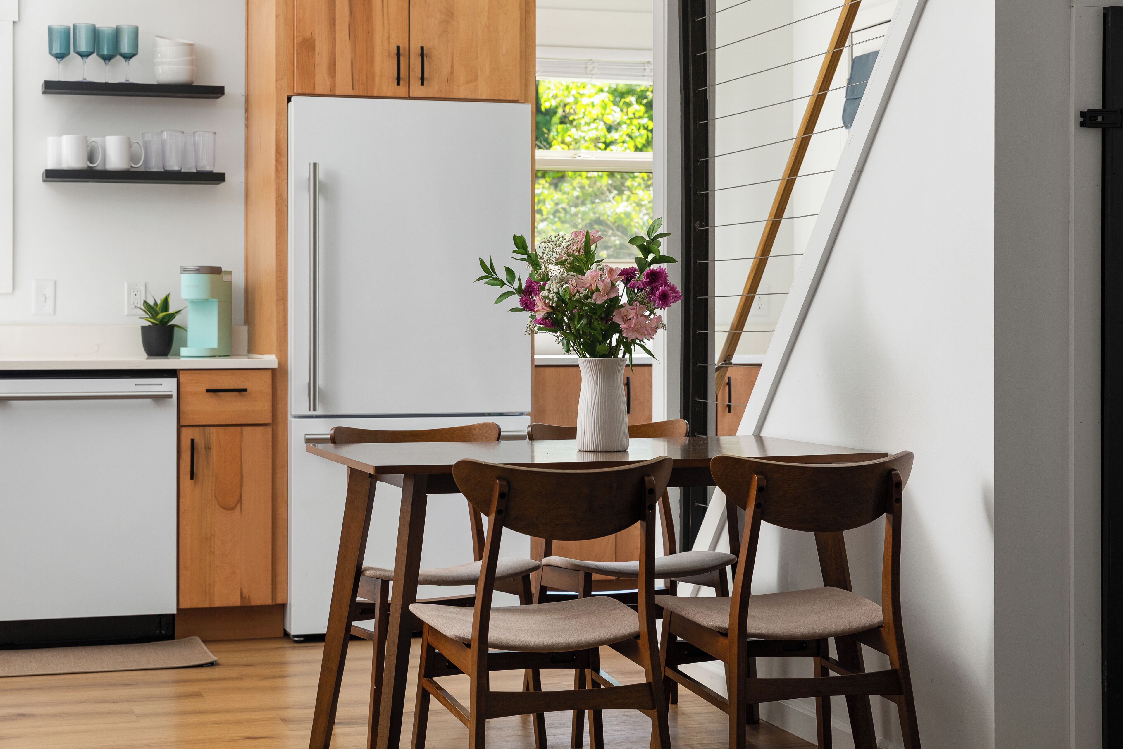 Apartment, Kitchen, Pool View | Private kitchen | Coffee/tea maker, toaster