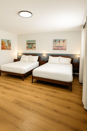 Dobbeltrom – deluxe, 2 queensize-senger, tekjøkken | Individuelt dekorert, individuelt innredet og blendingsgardiner