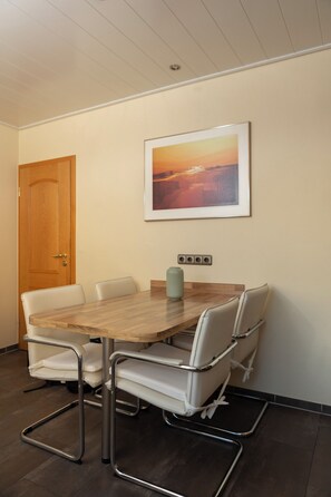 Dining - Apartment MiA Cozy apartment near the Edersee and National Park (Frankenau)