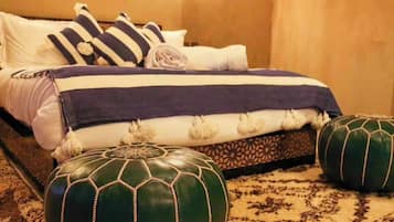 Deluxe Single Room, Patio, Desert view