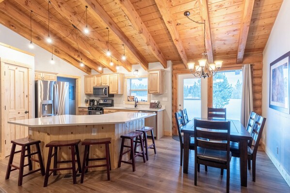 Dining - Log Cabin - Yellowstone - Family Vacation - Fly Fishing (Island Park)