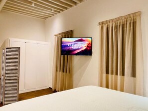 2 habitaciones, tabla de planchar con plancha, wifi y ropa de cama