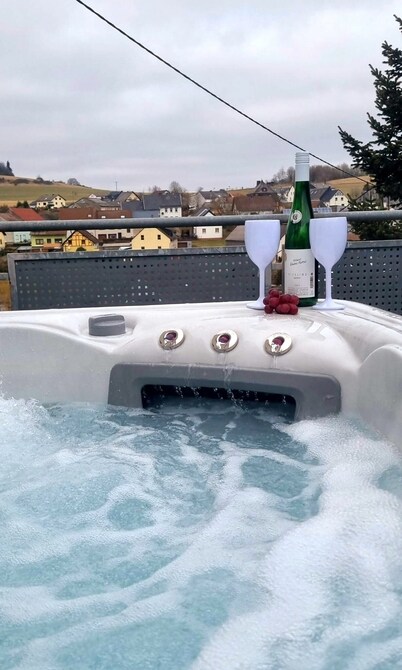 Wellnesshaus Dorfblick**** with jacuzzi and infrared cabin NEW!!!