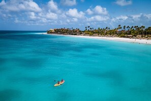 Beach nearby, sun-loungers, beach towels