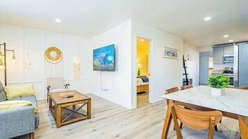 Maison, 2 grands lits, patio, vue jardin (1201 Glendora) | Intérieur