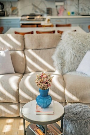 Ferienhaus, Mehrere Betten, Terrasse, Gartenblick (1209 La Puente) | Wohnbereich