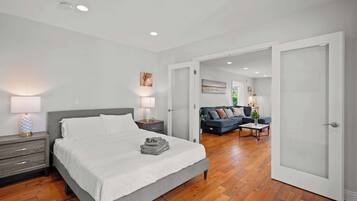 4 habitaciones, decoración personalizada y muebles diferentes