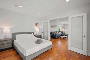 House, Multiple Beds, Patio, Pool View (135 Glendora)