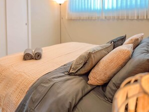 2 habitaciones, decoración personalizada y muebles diferentes