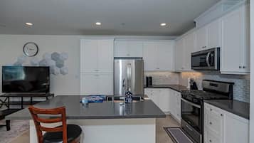 Stadtwohnung, Mehrere Betten, Terrasse, Gartenblick (4096 (#23) Ontario) | Eigene Küche | Wasserkocher mit Kaffee-/Teezubehör