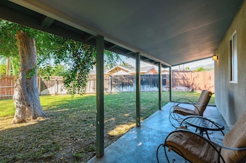 Charming Escape With Stylish Decor & Outdoor Space