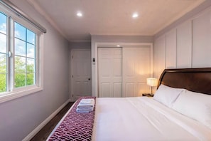 2 habitaciones, decoración personalizada y muebles diferentes