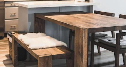 Spacious Modern Getaway With Pool & Stylish Interiors