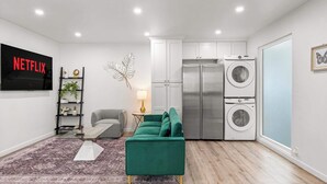 Interior - Stylish Modern Retreat Near LA Top Attractions #5 (Altadena)