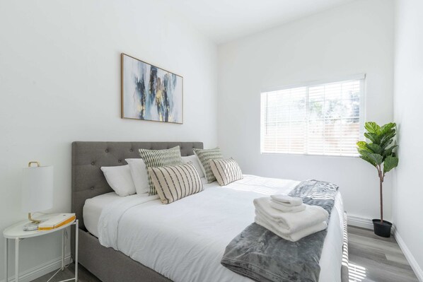 House, Multiple Beds, Patio, Garden View (7931 C, Rosemead)