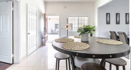 Elegant Retreat Modern Comforts, Prime Location