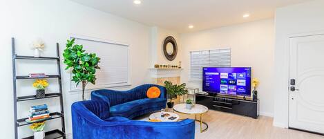 Townhome, Multiple Beds, Patio (46 Pasadena) | Living area