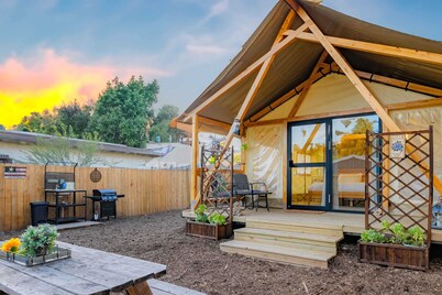 Cozy Retreat With Modern Amenities and Outdoor Fun