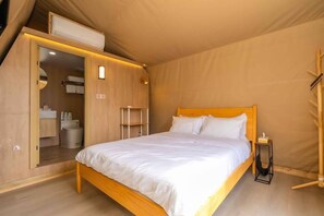 Huisje, 1 queensize bed, terras, uitzicht op tuin (GLAMP 503 Glendora) | 1 slaapkamer, individueel gedecoreerd, individueel gemeubileerd