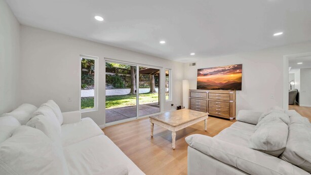 Unclassified image, 1 of 41, button - Modern 2-story Home in Thousand Oaks, Near LA Hotspots (Thousand Oaks)