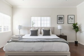 3 bedrooms, individually decorated, individually furnished, bed sheets