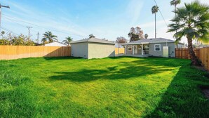 Property grounds - Luxury Modern Retreat With Spacious Yard & Premium Comfort (Monrovia)