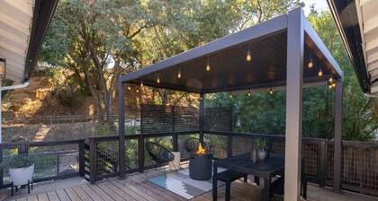 Templeton Creekside Cottage-Two en suites, wine fridge, pets ok!