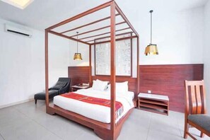 Room - Grand Master Villa Tomohon (North Tomohon)