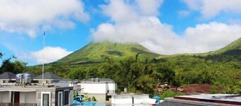 Grand Master Villa Tomohon