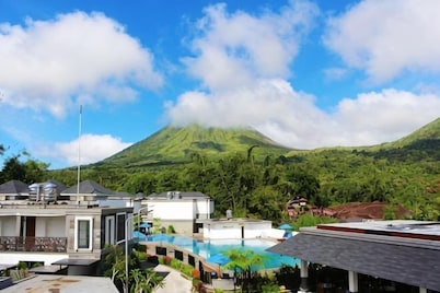 Grand Master Villa Tomohon