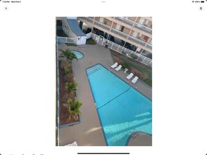 Pool - Cozy condo in beautiful Corpus Christi with AC, WiFi (Corpus Christi)