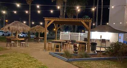 Cozy condo in beautiful Corpus Christi with AC, WiFi