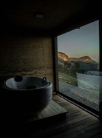 Bañera de hidromasaje privada