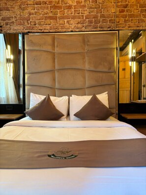 Superior Room | In-room safe, desk, laptop workspace, soundproofing - berfinn hotel beşiktaş (Istanbul)