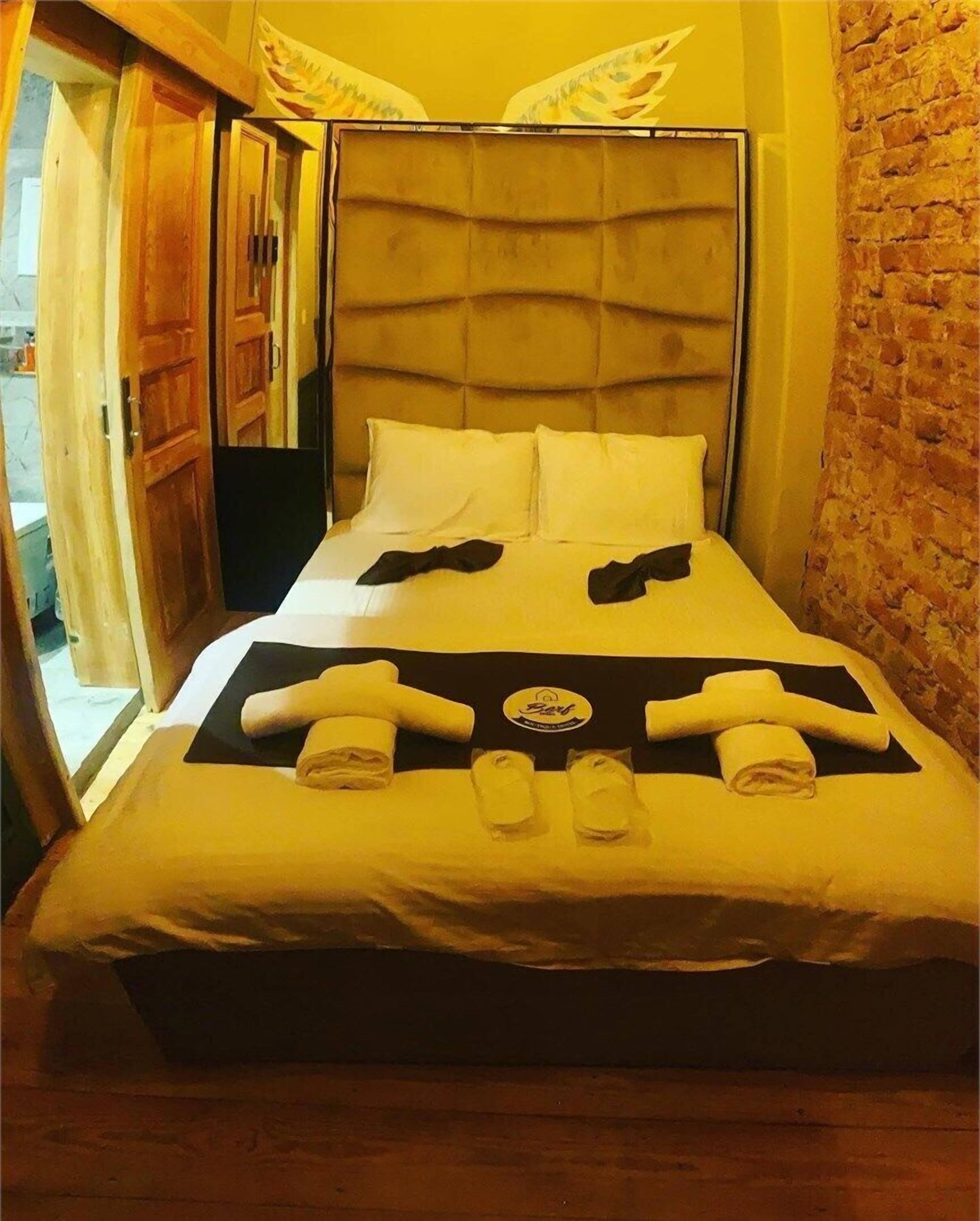 In-room safe, desk, laptop workspace, soundproofing