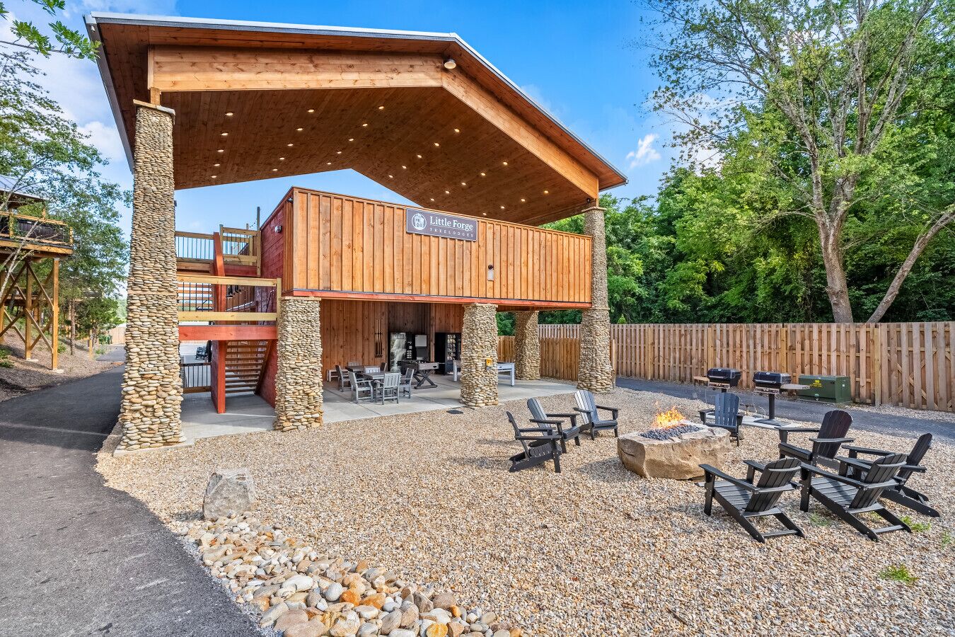 TreeLodge Downtown in the Forge Reviews, Deals & Photos 2026