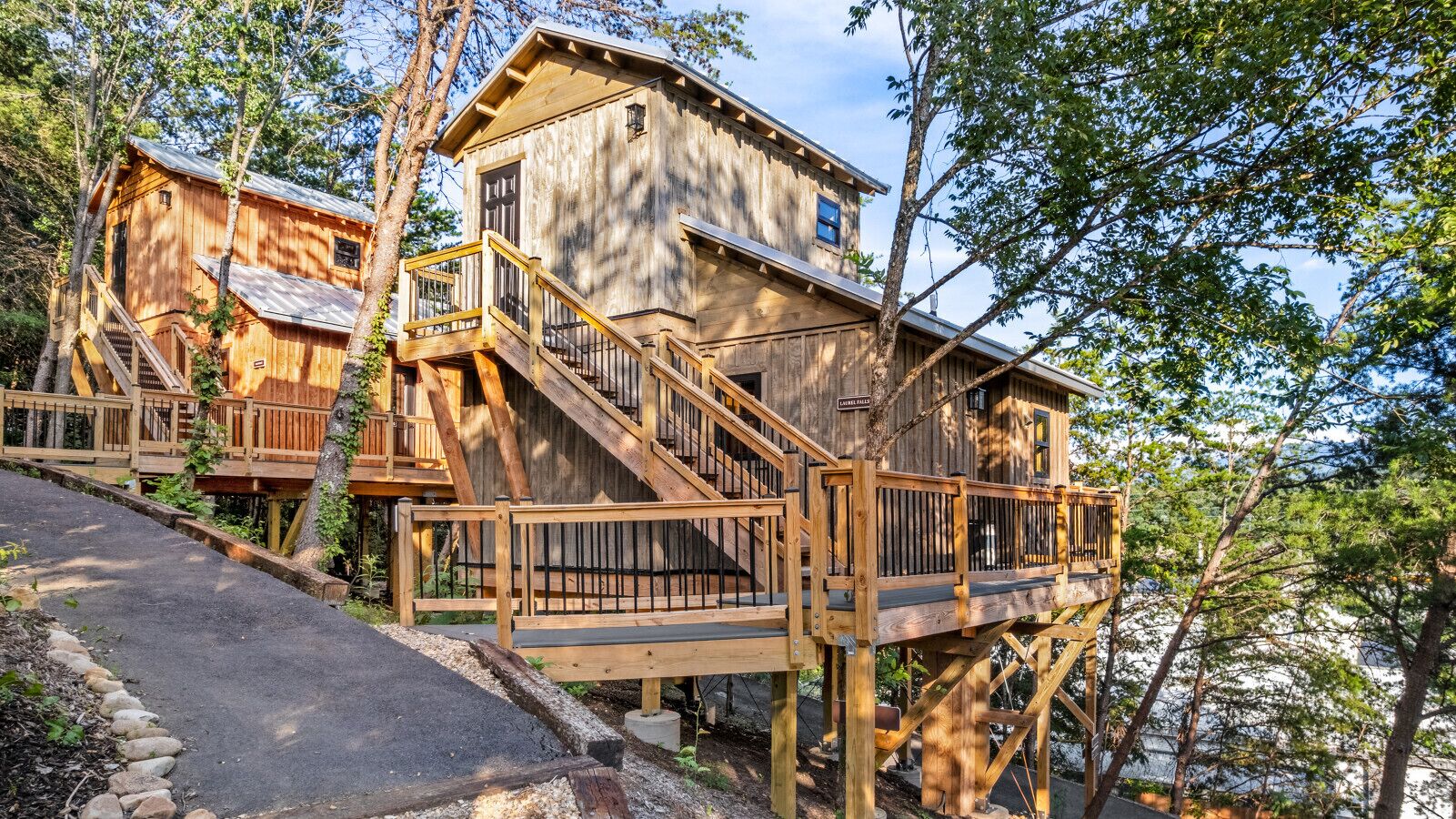 TreeLodge Downtown in the Forge Reviews, Deals & Photos 2026