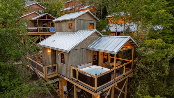 مغطس سبا خارجي