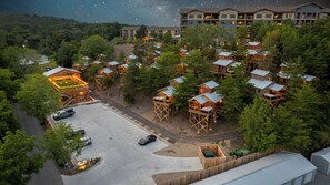 Exterior - TreeLodge, Downtown Pigeon Forge (Pigeon Forge)