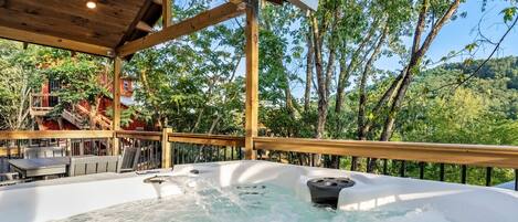 مغطس سبا خارجي