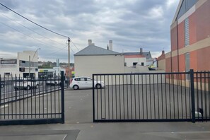 Unclassified image, 4 of 12, button - Urban Nook Serviced Apartments (Launceston)