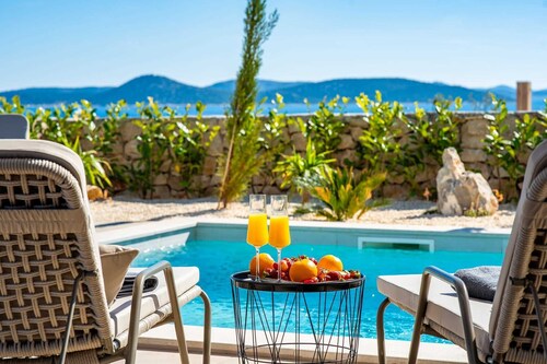 Luxusvilla Wild Rose mit Pool