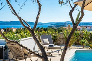 Terrace/patio - Luxury Villa Wild Rose with Pool (Vodice)
