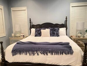 5 bedrooms, WiFi, bed sheets