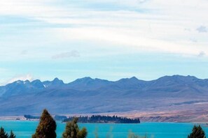 View from property - RodmanStar Apartment (Lake Tekapo)