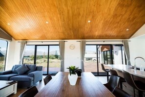 Room - RodmanStar Apartment (Lake Tekapo)