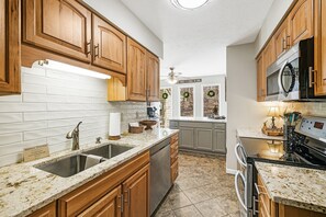 Fridge, microwave, oven, stovetop - MTN Views/Hot Tub/Firepit/Near AVL, Hiking, Biltmore, French Broad River let in. (Arden)