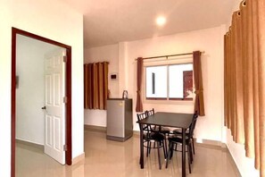 Dining - Irada Resort Smaesarn (Sattahip)